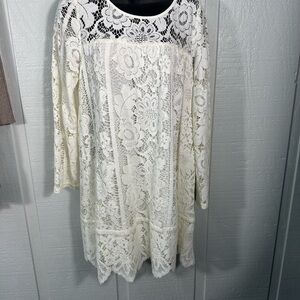 JJ’s Fairyland Off White Lace Overlay Dress Size Small EUC